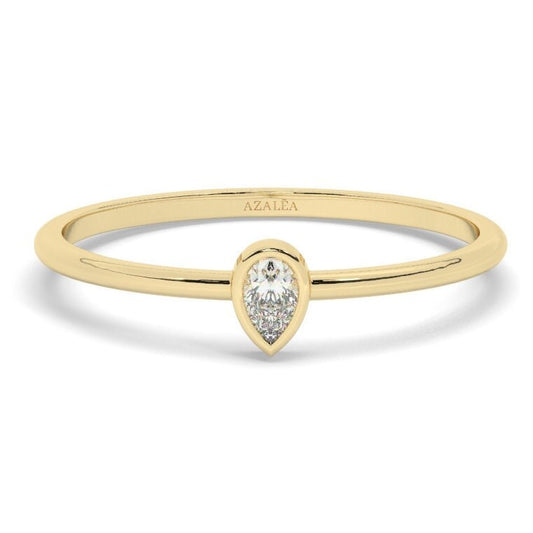 Solitaire Diamond Stacking Ring / 14k Pear Diamond Wedding Band / Teardrop Stacking Band / Diamond Wedding Band / Diamond Stacking Ring