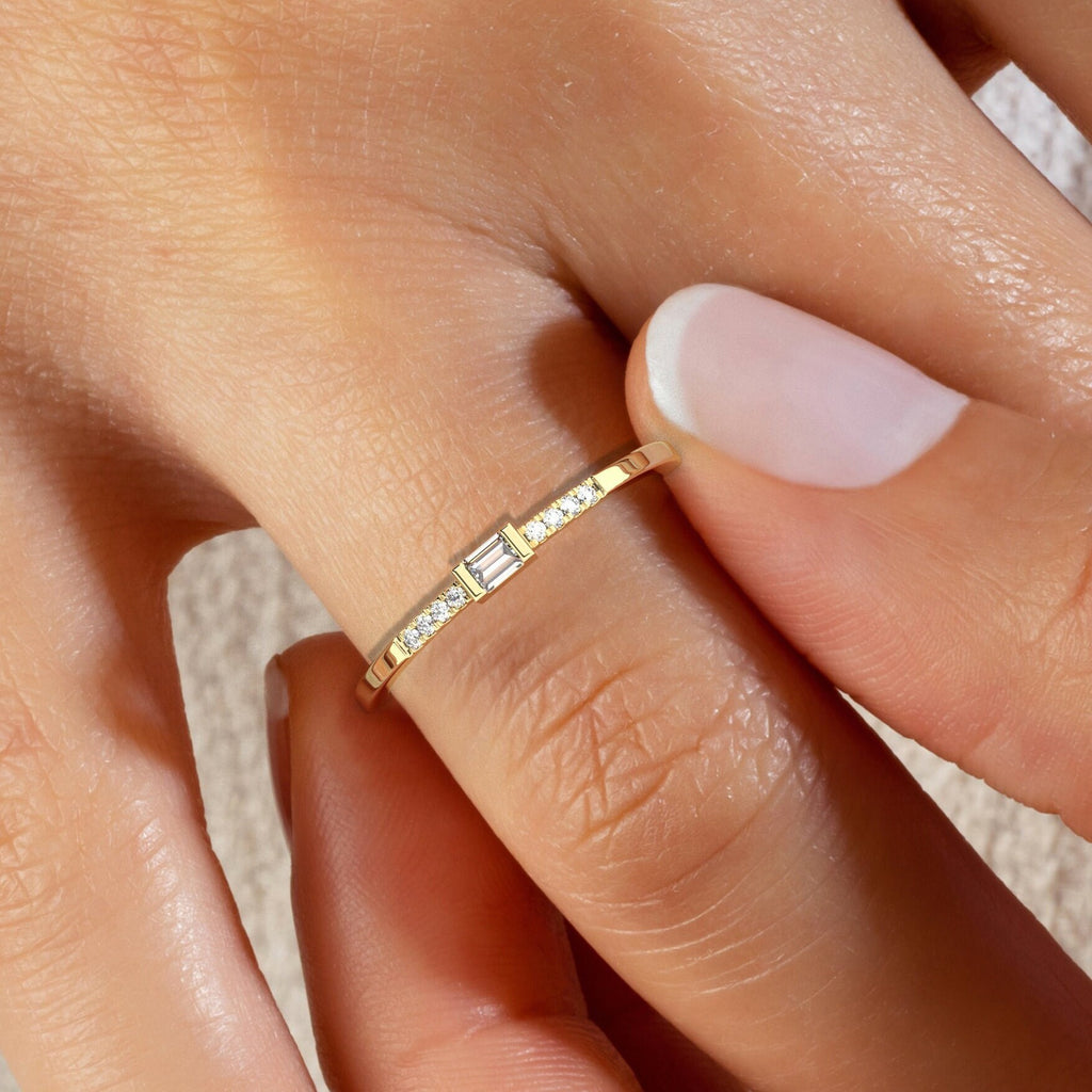 Baguette Diamond Stacking Ring / 14k Gold Baguette and Round Diamond Ring / Diamond Bridal Gift / Anniversary Gift / Diamond Gift Ideas