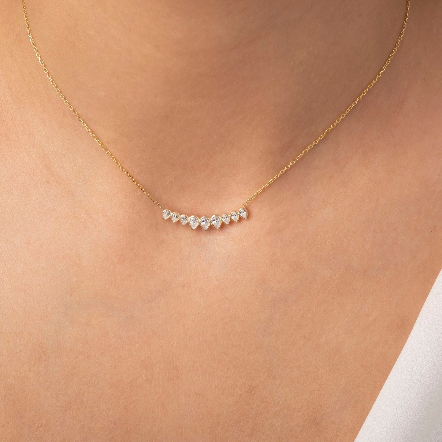 Curved Diamond Necklace / 14k Curved Pear Shape Diamond Necklace / Minimalist Drop Diamond Necklace / Pear Diamond Necklace