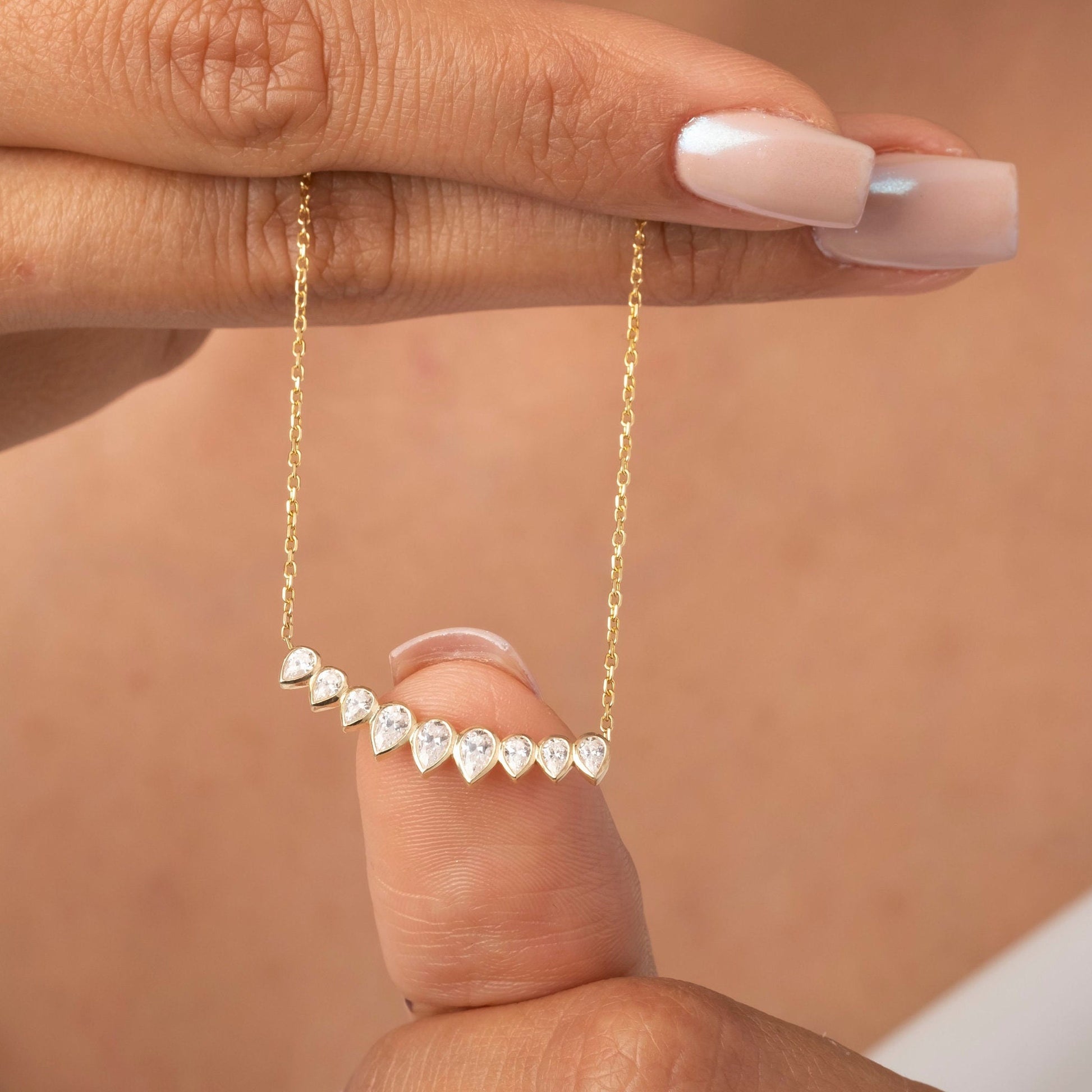 Curved Diamond Necklace / 14k Curved Pear Shape Diamond Necklace / Minimalist Drop Diamond Necklace / Pear Diamond Necklace