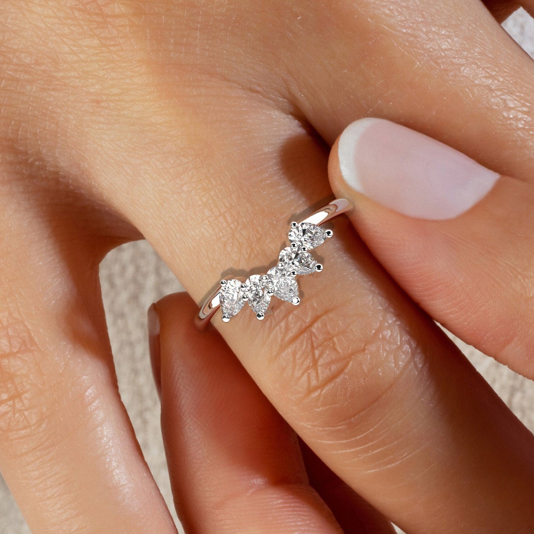 Curved Diamond Wedding Band / 14k Gold Pear Diamond Wedding Band / Curved Stacking Ring / Diamond Stacking Ring