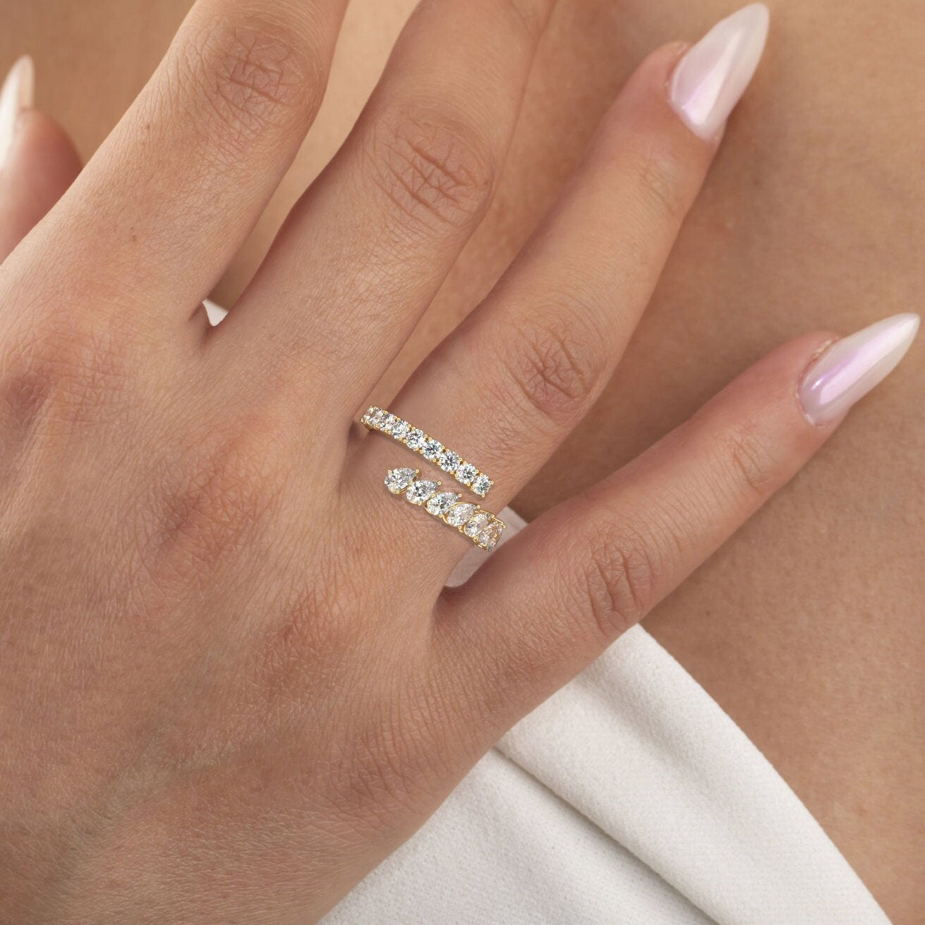 Pear and Round Diamond Cuff Ring / 14k Gold Diamond Wedding Ring / Diamond Cuff Ring / Pear Diamond Statement Ring / Birthday Wedding