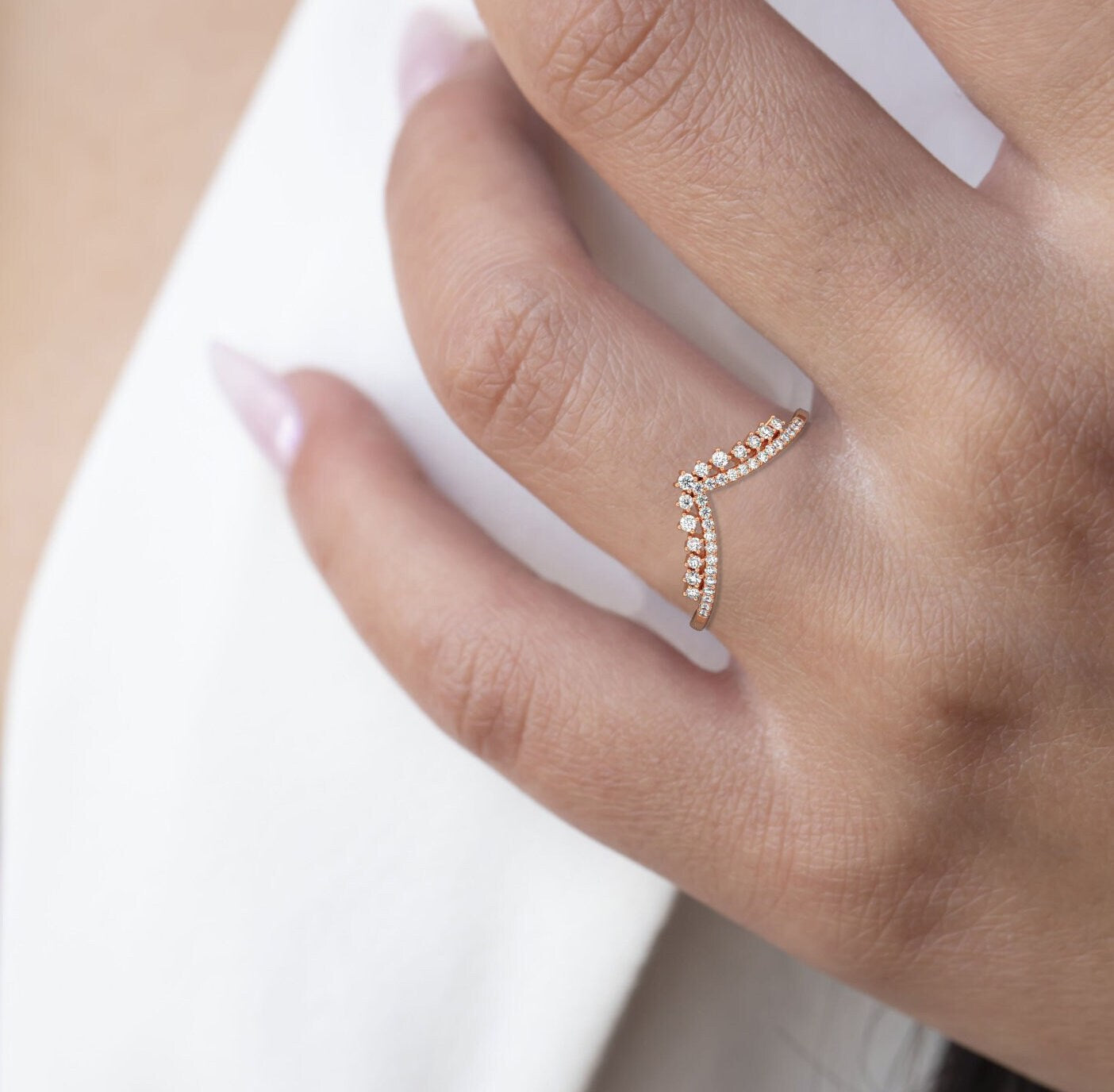Curved Diamond Wedding Band / 14k Gold Diamond Cluster Wedding Ring / Diamond V Ring / Wedding Ring / Stacking Ring / Engagement Ring