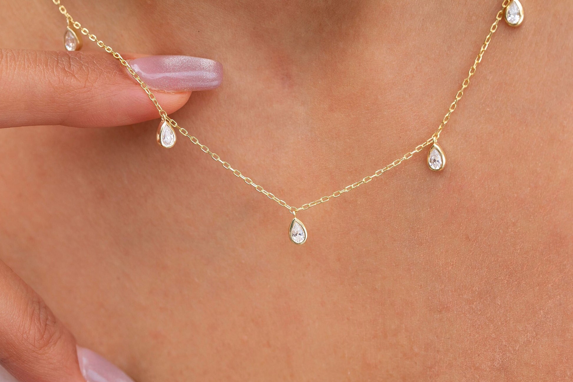 Diamond Tear Drop Station Necklace / 14k Gold Pear Shape Diamond Station Necklace / Dainty Charm Necklace / Minimalistic Station Necklace
