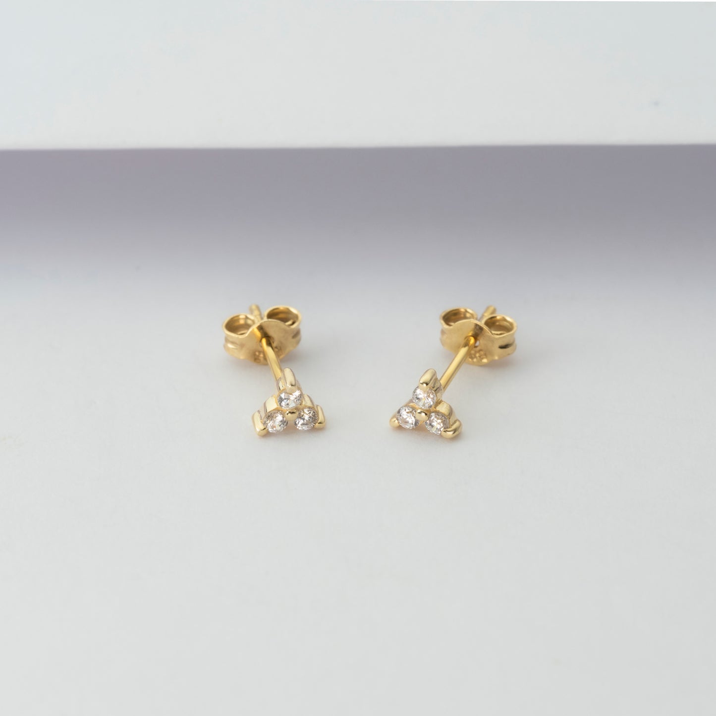 Dainty Trila Diamond Studs Earrings